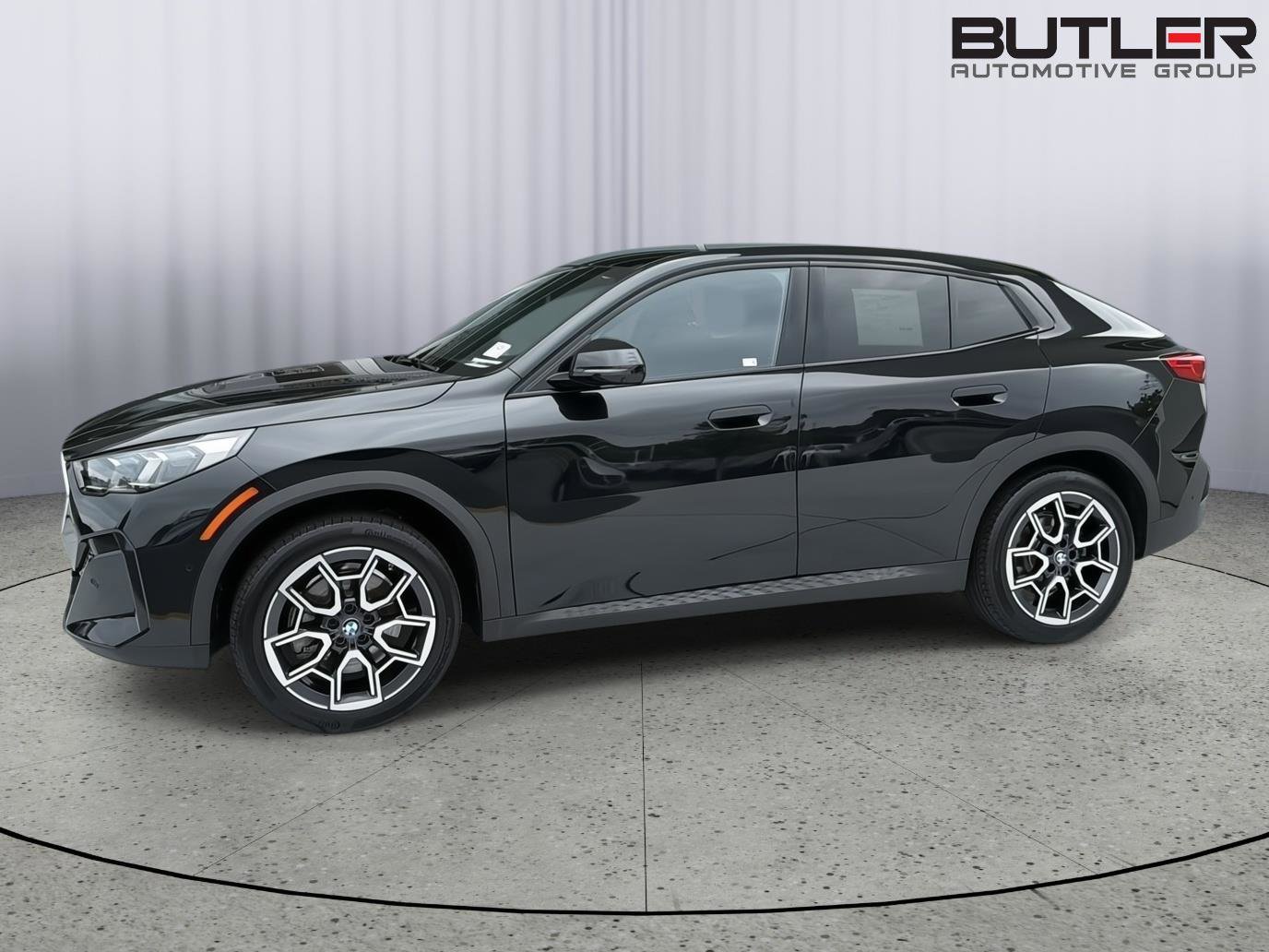 Certified 2024 BMW X2 xDrive28i w/ Premium Package AWD/4WD image 3