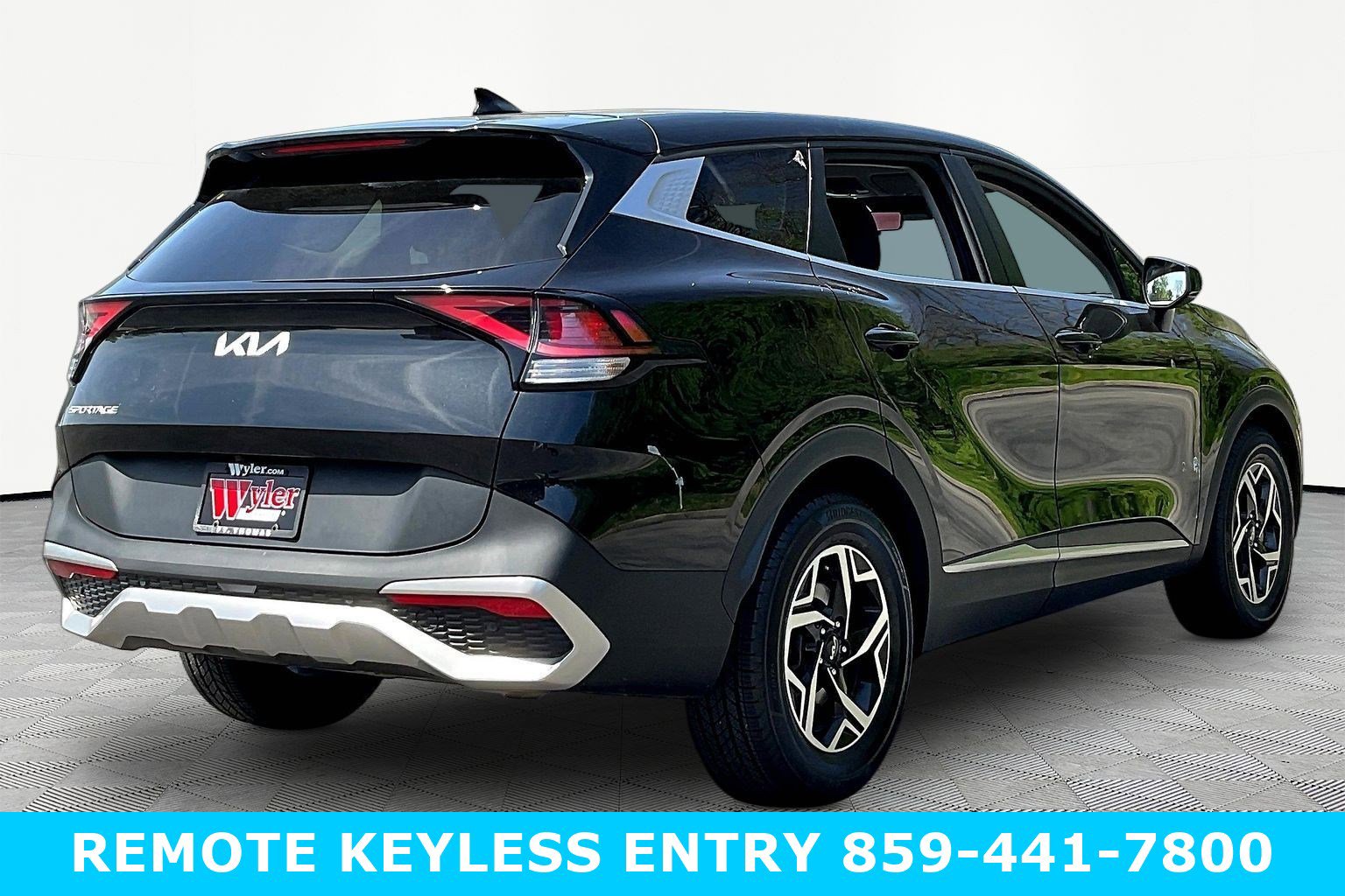 Used 2023 Kia Sportage LX image 6