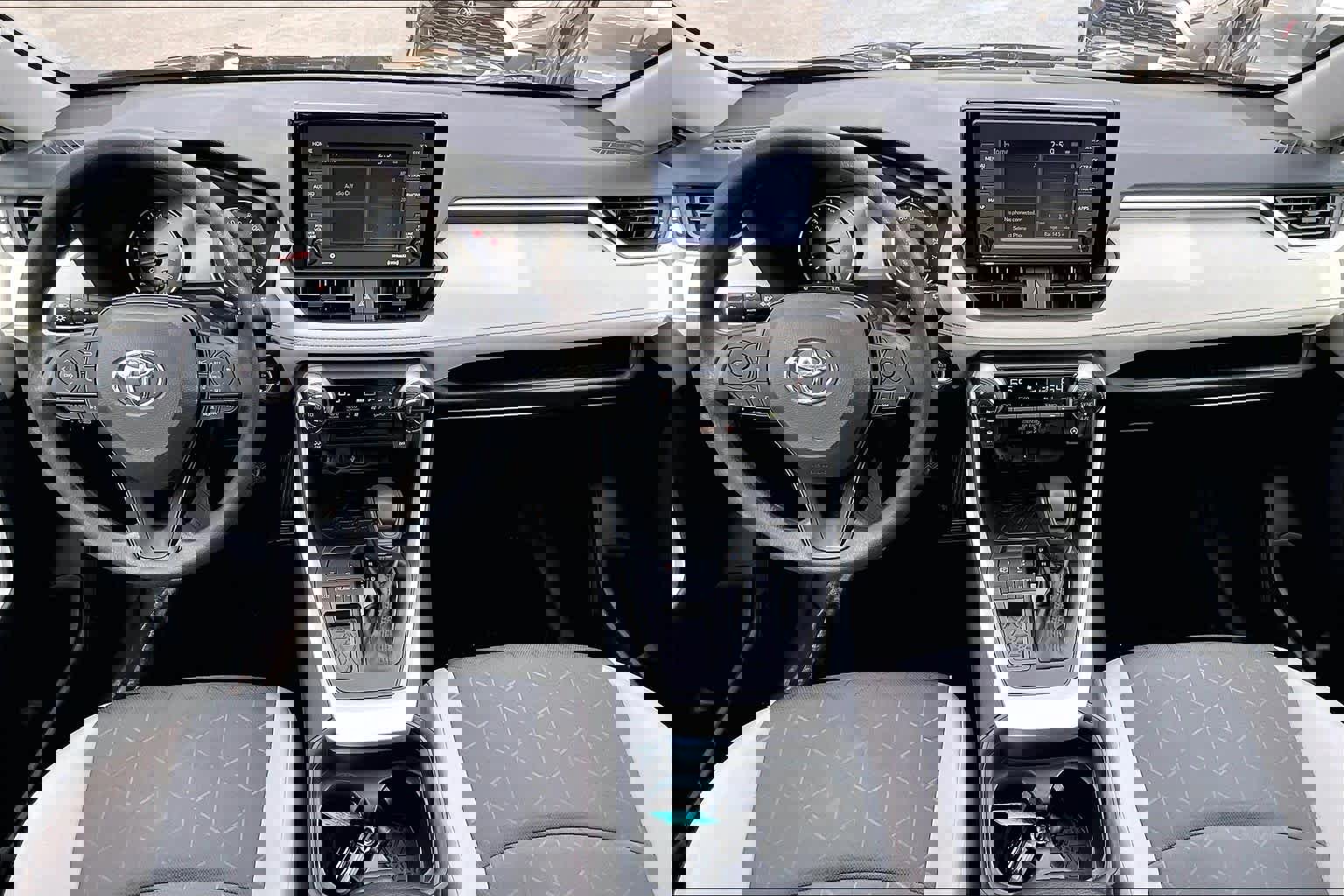 Certified 2021 Toyota RAV4 XLE w/ Convenience Package image 15