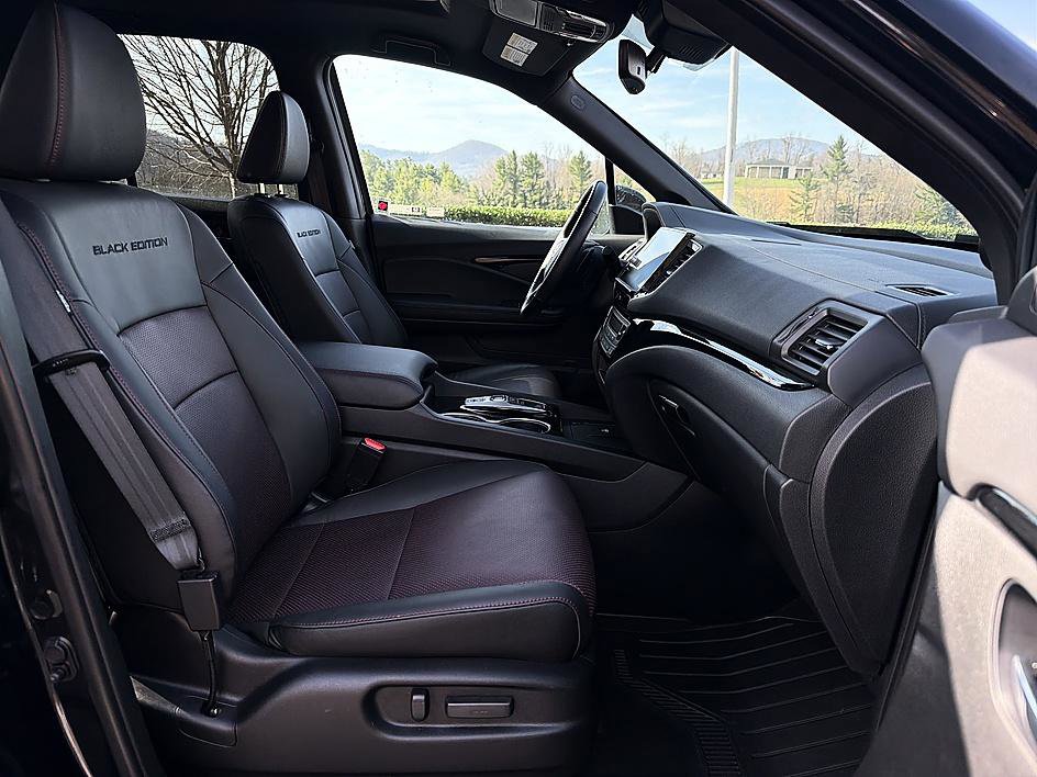 Used 2025 Honda Ridgeline Black Edition image 21