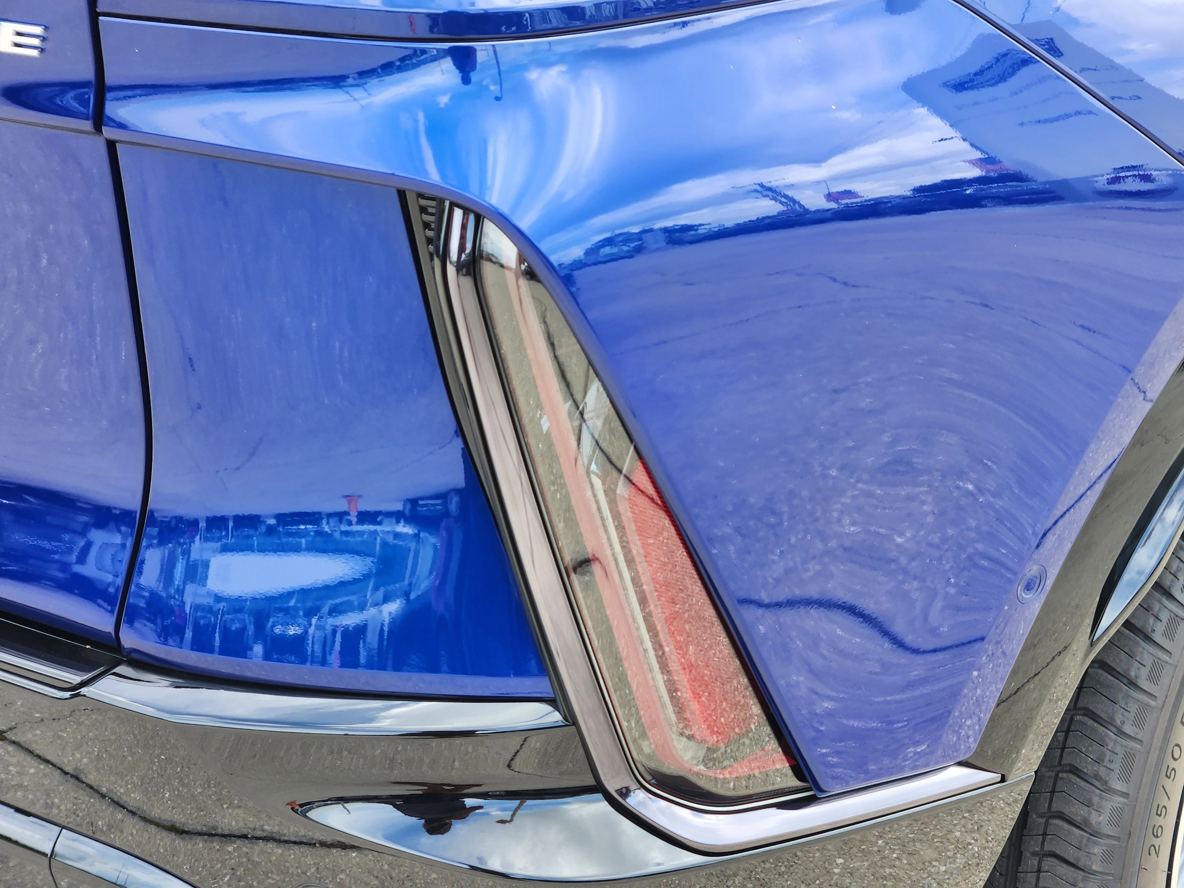 New 2025 Cadillac Lyriq Sport image 10
