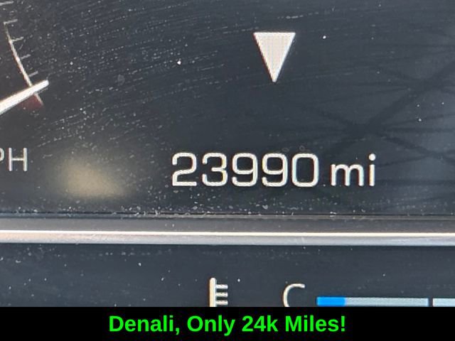 Used 2024 GMC Yukon Denali image 32