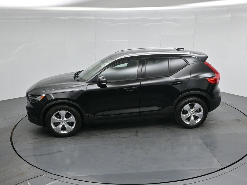 Used 2022 Volvo XC40 T5 Momentum AWD/4WD image 41