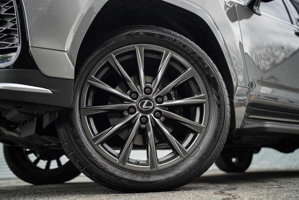 Used 2023 Lexus LX 600 F Sport w/ Accessory Package (Z1) AWD/4WD image 18