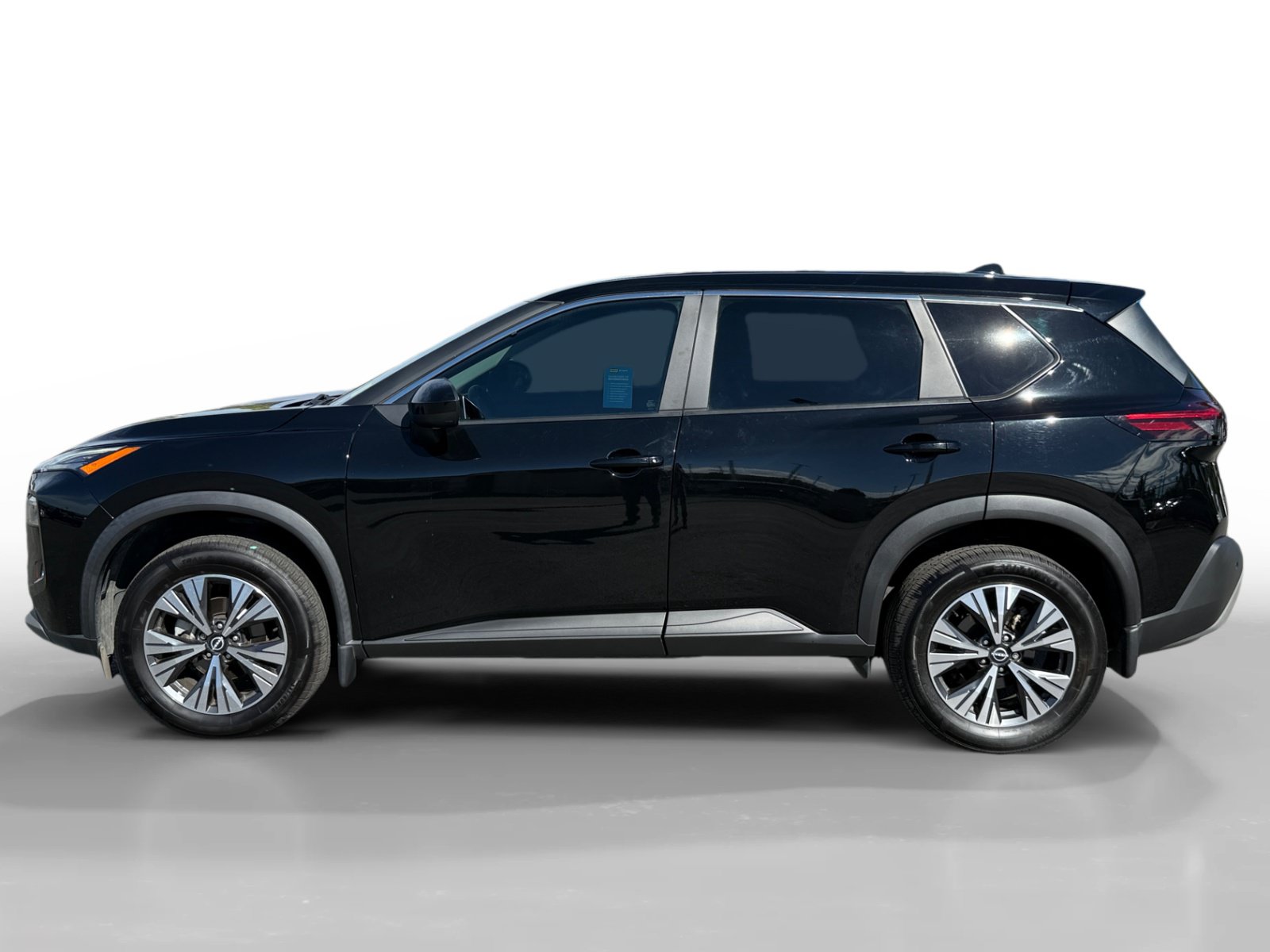 Used 2023 Nissan Rogue SV FWD image 2