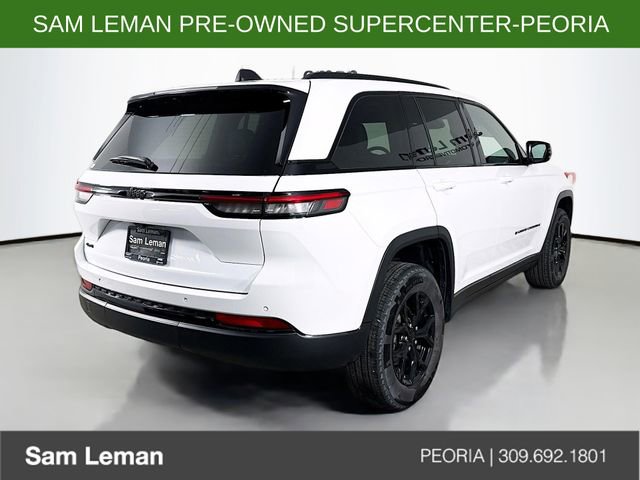 Used 2024 Jeep Grand Cherokee Altitude image 7