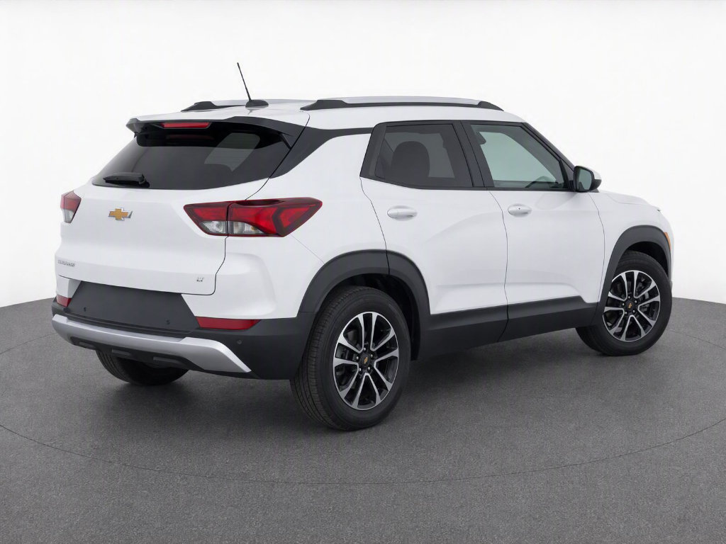 Used 2024 Chevrolet TrailBlazer LT w/ Convenience Package FWD image 5