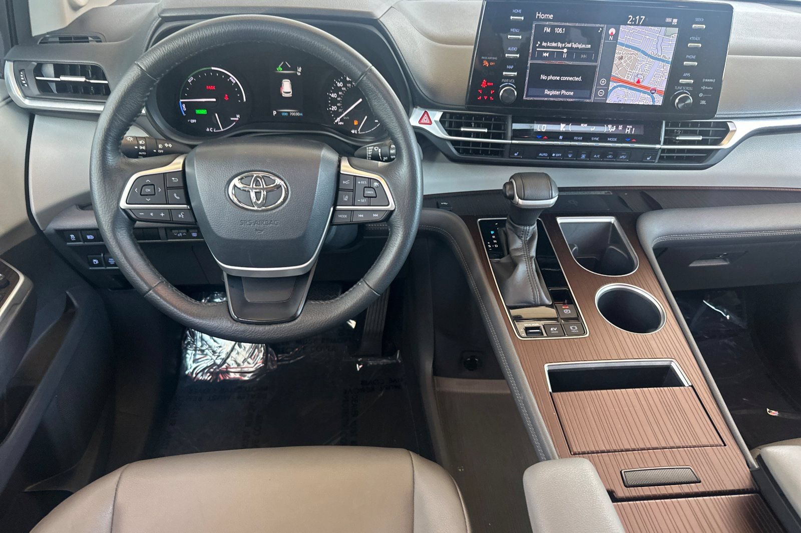 Certified 2022 Toyota Sienna XLE w/ XLE Plus Package FWD image 18