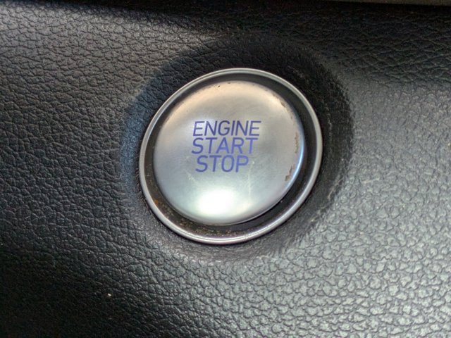 Used 2019 Hyundai Santa Fe SEL image 28