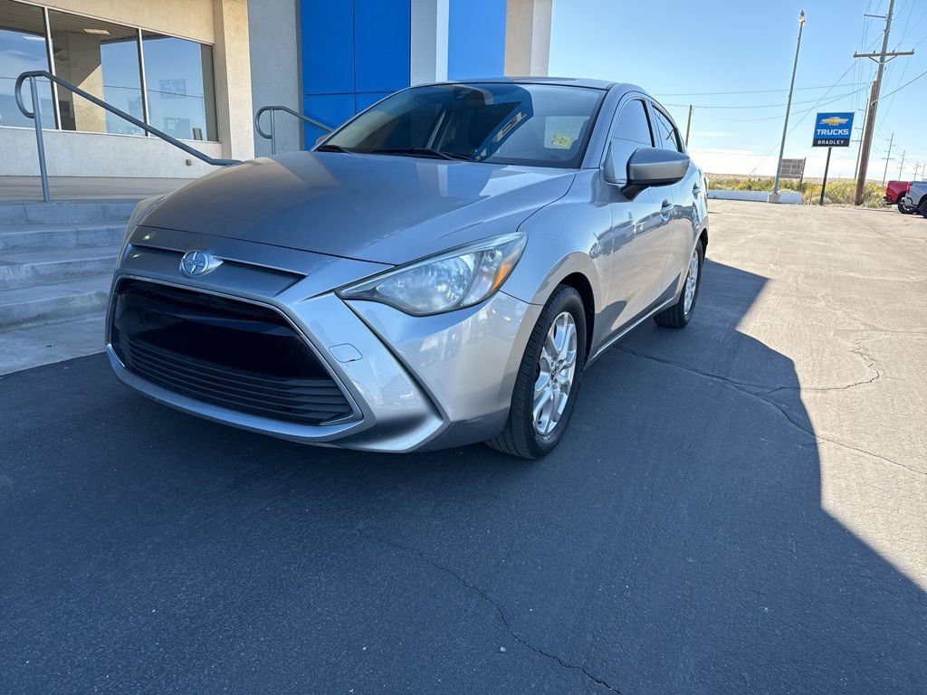 Used 2016 Scion iA FWD image 12