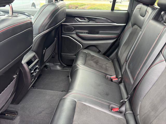 Used 2022 Jeep Grand Cherokee Trailhawk AWD/4WD image 35