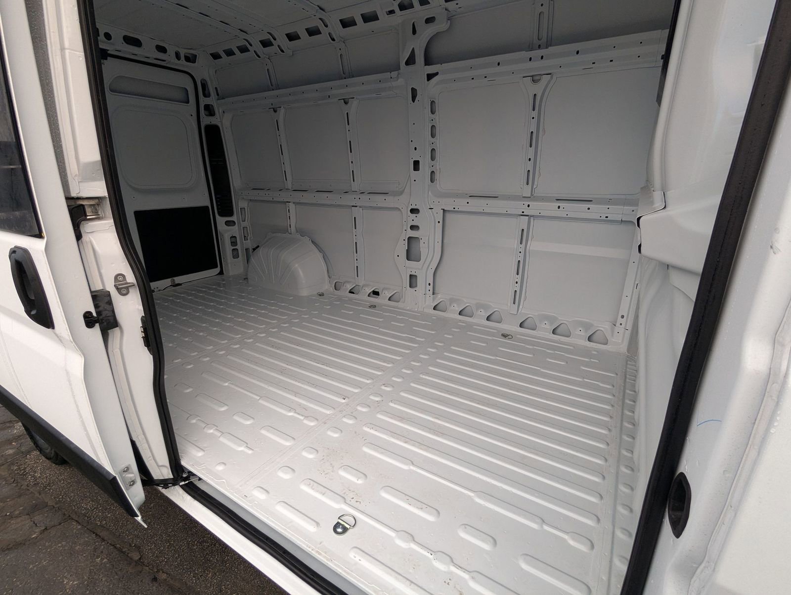 New 2026 RAM ProMaster 2500 w/ Convenience Group image 19