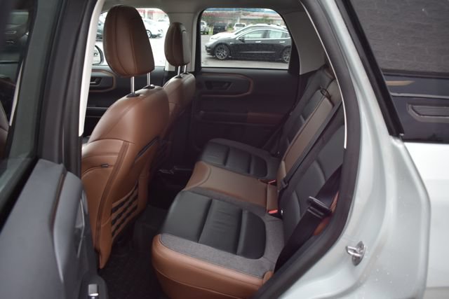 Used 2023 Ford Bronco Sport Outer Banks w/ Tech Package AWD/4WD image 37