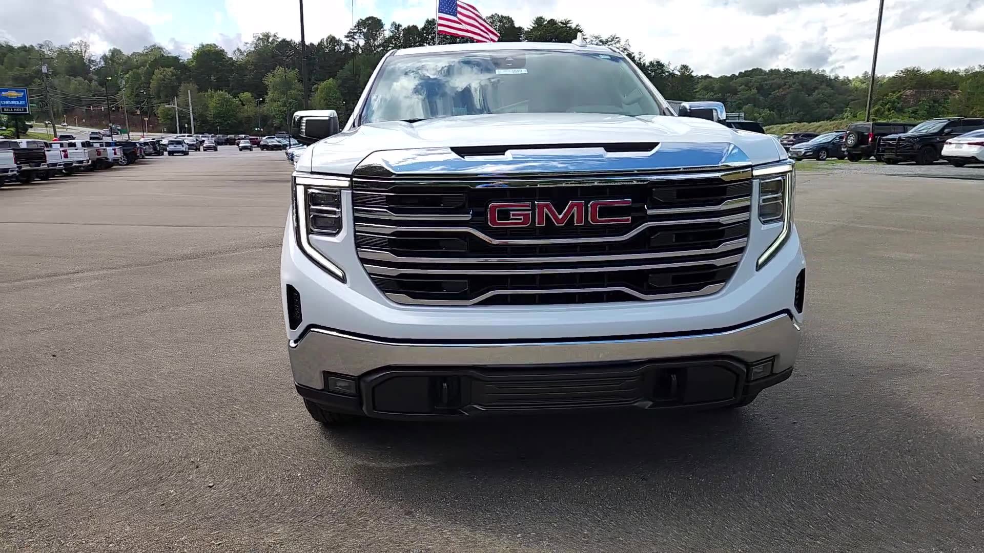 Used 2025 GMC Sierra 1500 SLT image 16