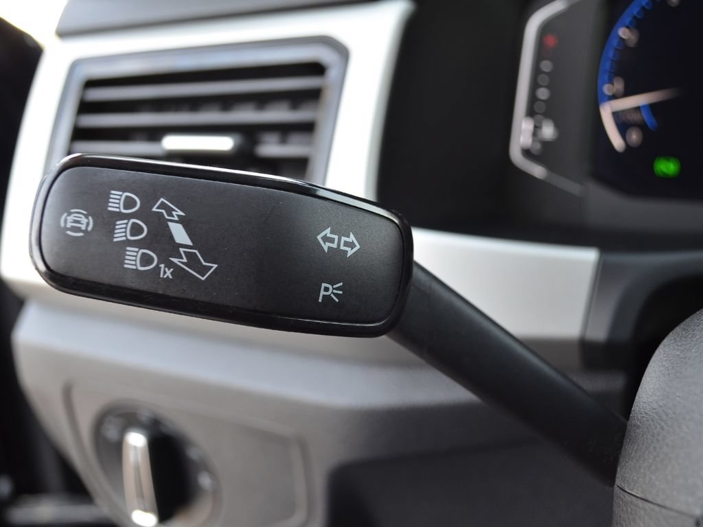 Used 2022 Volkswagen Atlas SEL Premium AWD/4WD image 16