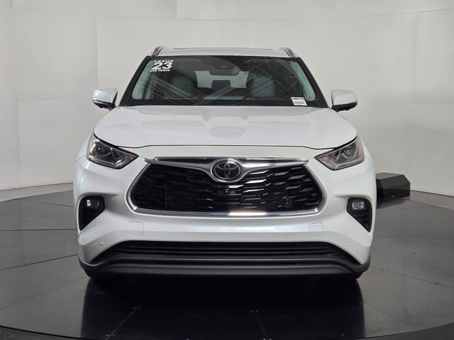 Used 2023 Toyota Highlander Limited image 8