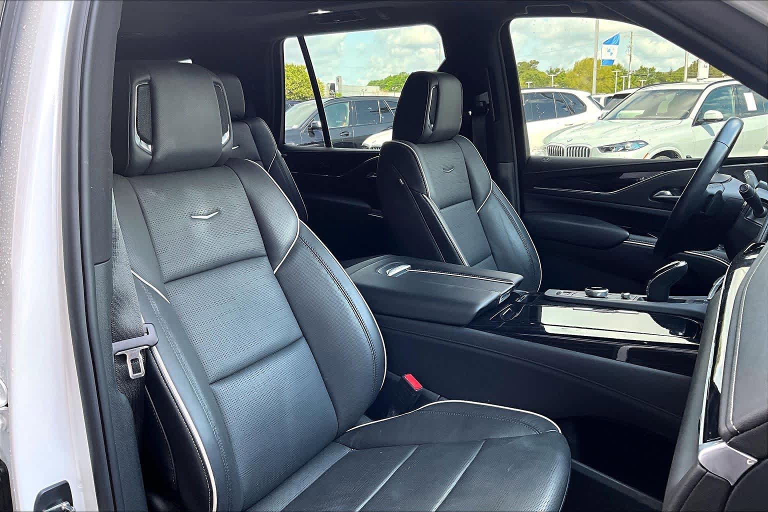 Used 2024 Cadillac Escalade Sport w/ LPO, ONYX Package AWD/4WD image 8