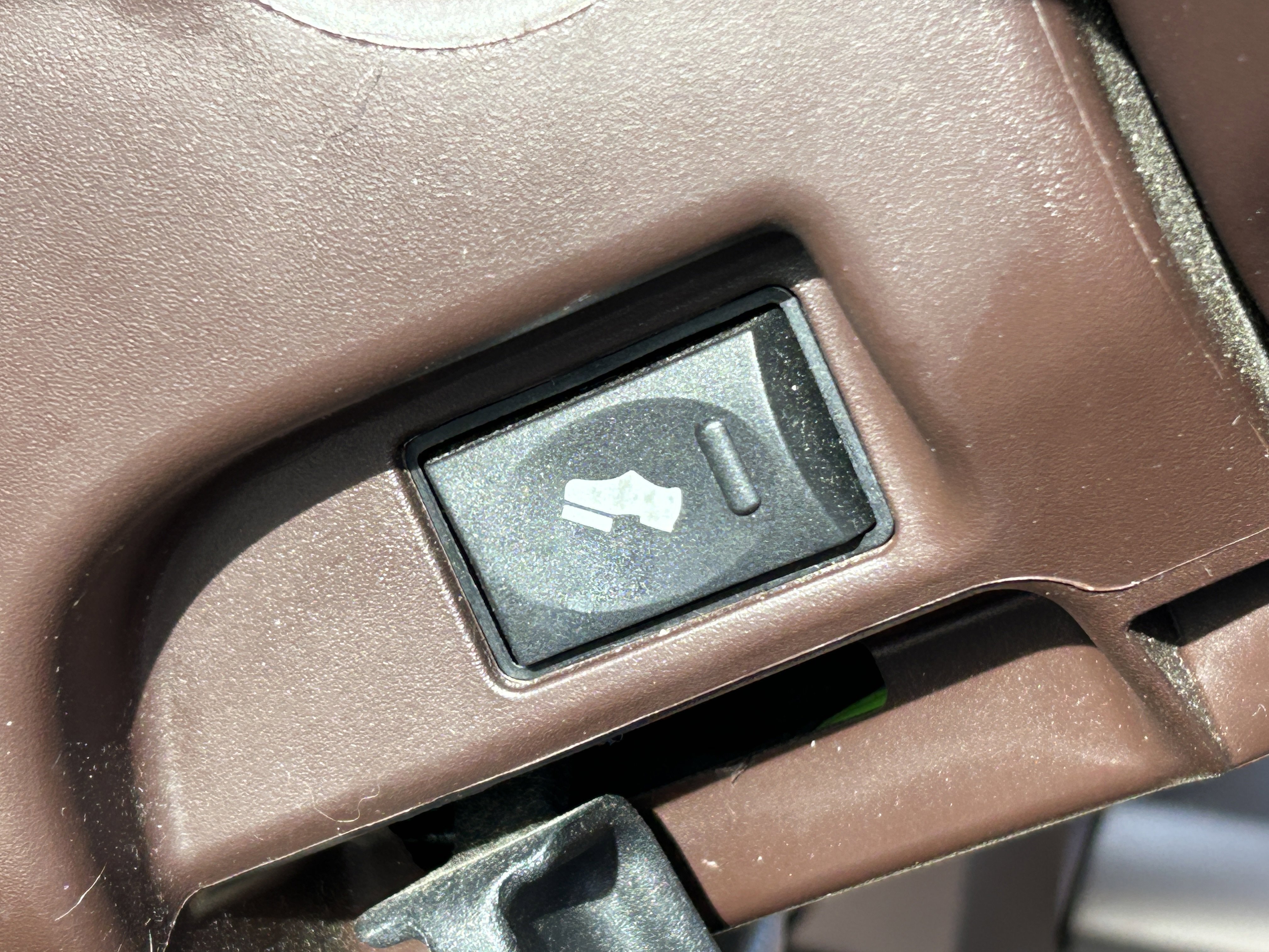 Used 2016 RAM 1500 Laramie Longhorn w/ Convenience Group image 22