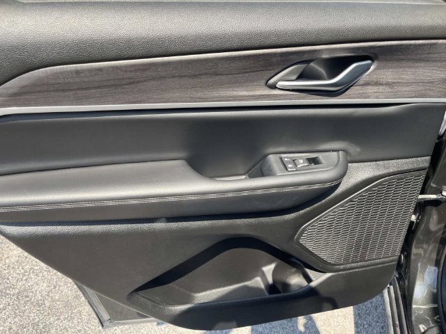 Used 2023 Jeep Grand Cherokee L Limited AWD/4WD image 20