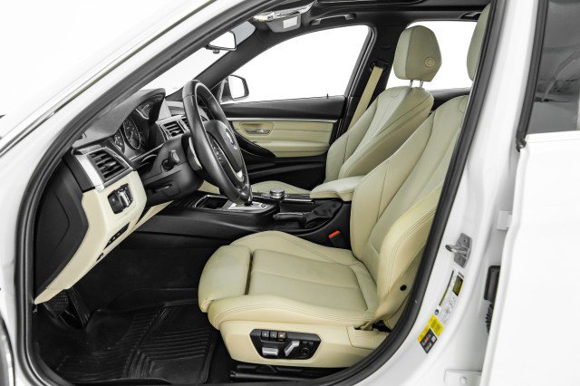 Used 2018 BMW 330e image 32