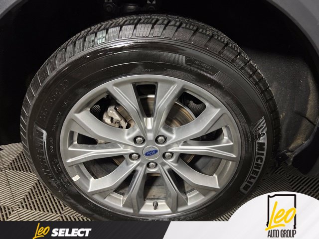 Used 2024 Ford Explorer XLT w/ Equipment Group 202A AWD/4WD image 33