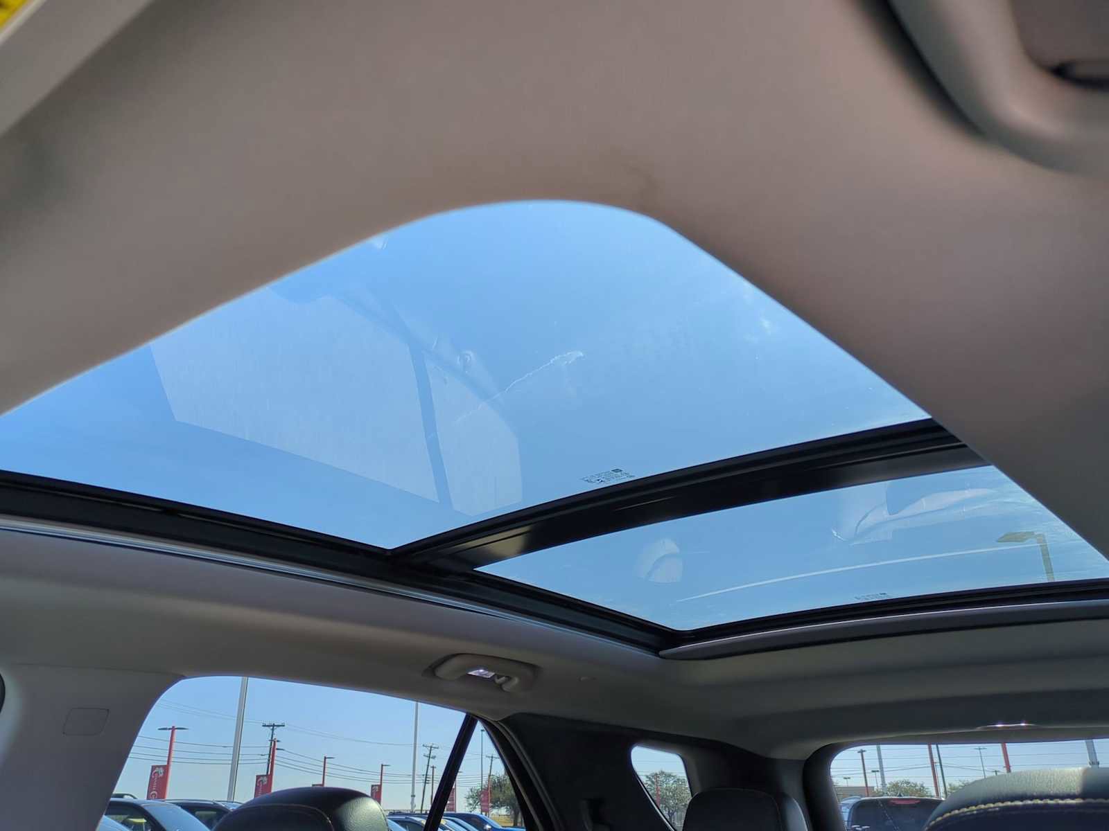 Used 2022 Chevrolet Equinox Premier image 19