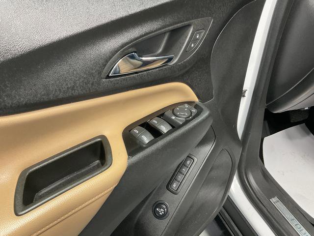 Used 2023 Chevrolet Equinox Premier AWD/4WD image 11