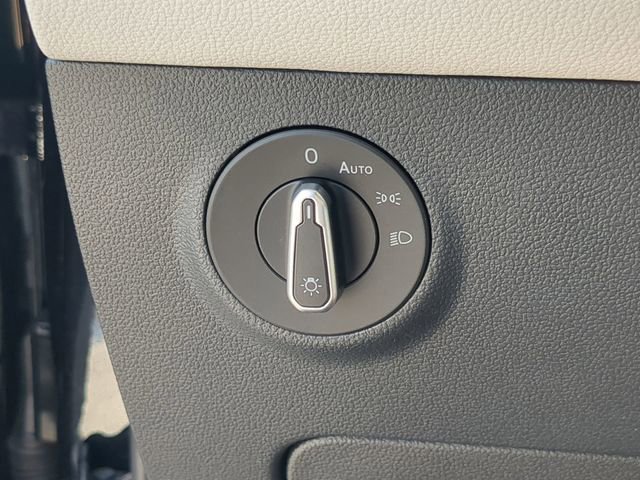 Certified 2025 Volkswagen Taos S AWD/4WD image 25