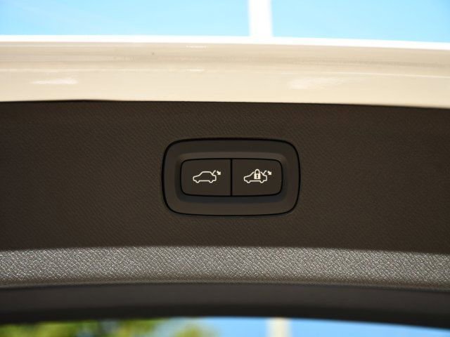 New 2026 Volvo XC90 B6 Ultra AWD/4WD image 31