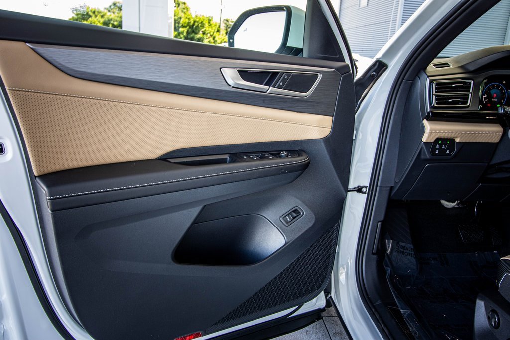 New 2026 Volkswagen Atlas Cross Sport SE image 24