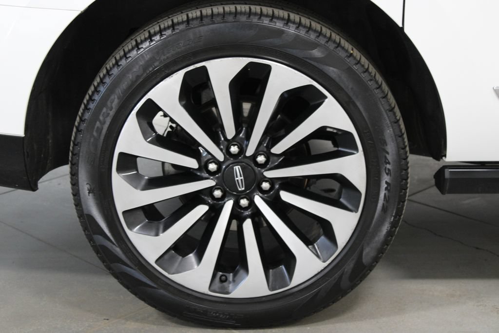 Used 2024 Lincoln Navigator L Reserve AWD/4WD image 18
