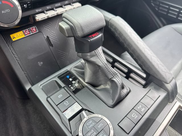 Certified 2025 Toyota 4Runner TRD Off-Road Premium AWD/4WD image 34
