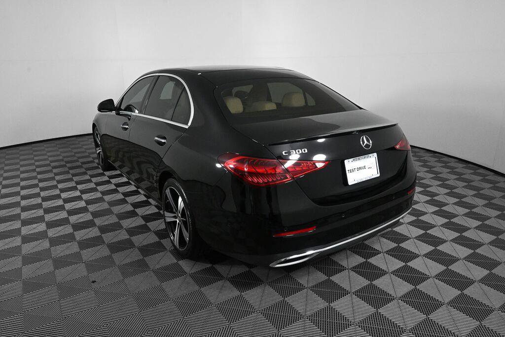 Used 2023 Mercedes-Benz C 300 Sedan image 4