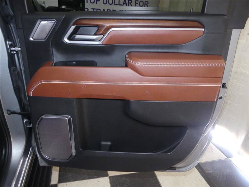 Used 2025 GMC Sierra 3500 Denali Ultimate AWD/4WD image 37