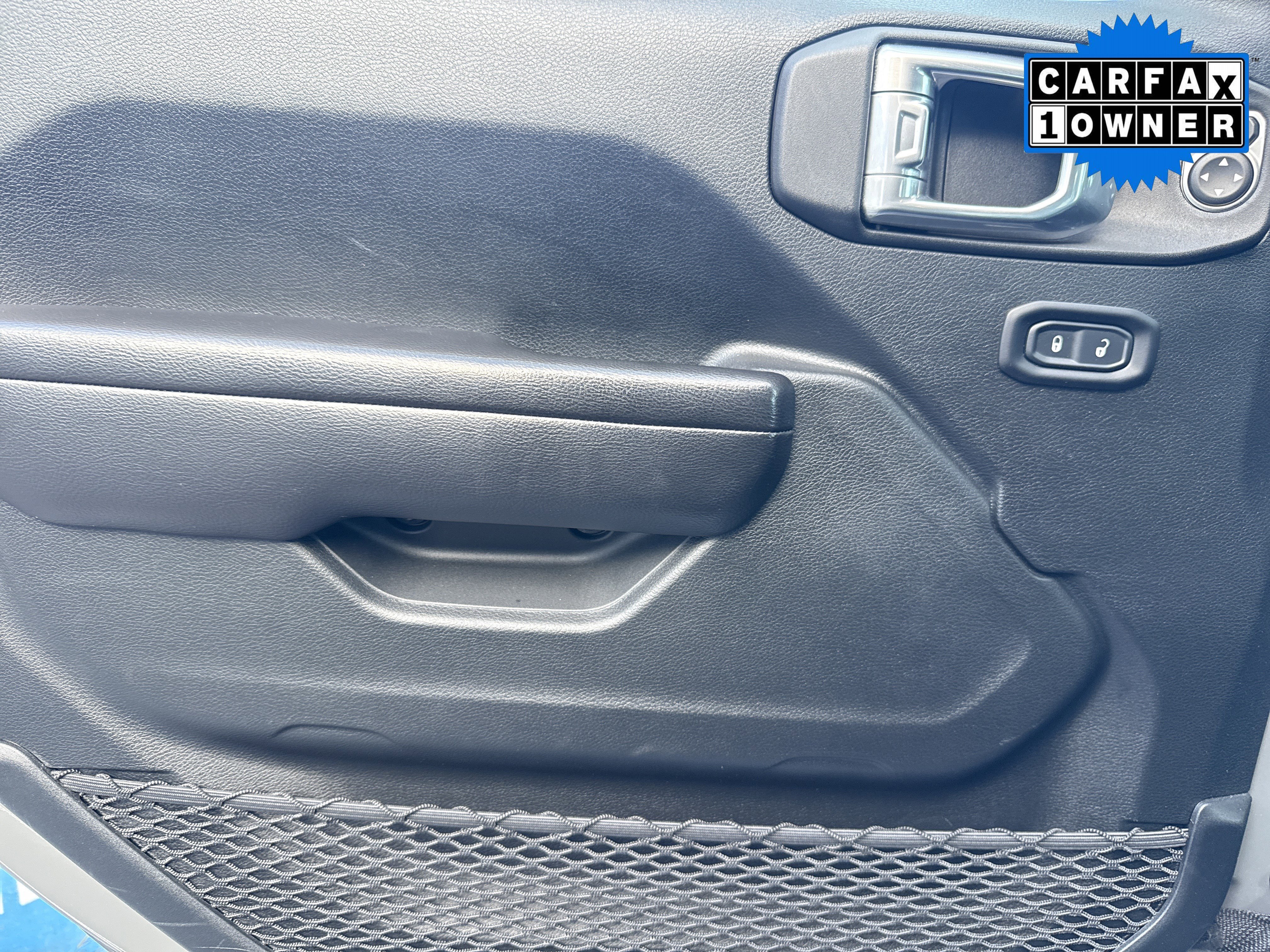 Used 2021 Jeep Gladiator Sport image 15