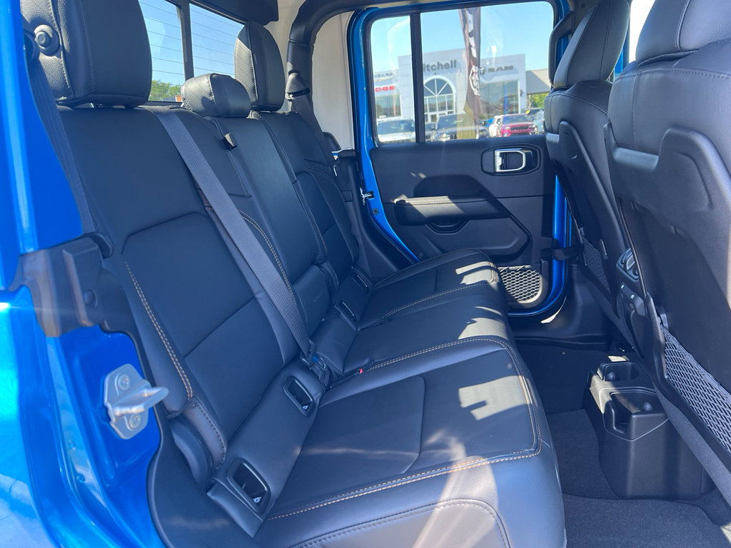 New 2026 Jeep Gladiator Sport AWD/4WD image 12