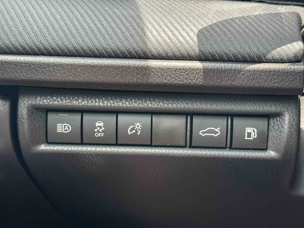Used 2026 Toyota Camry LE FWD image 26