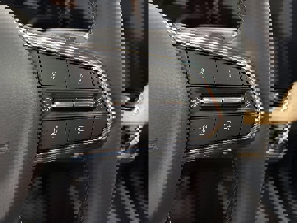 New 2026 Chevrolet Equinox ACTIV w/ Convenience Package III image 26