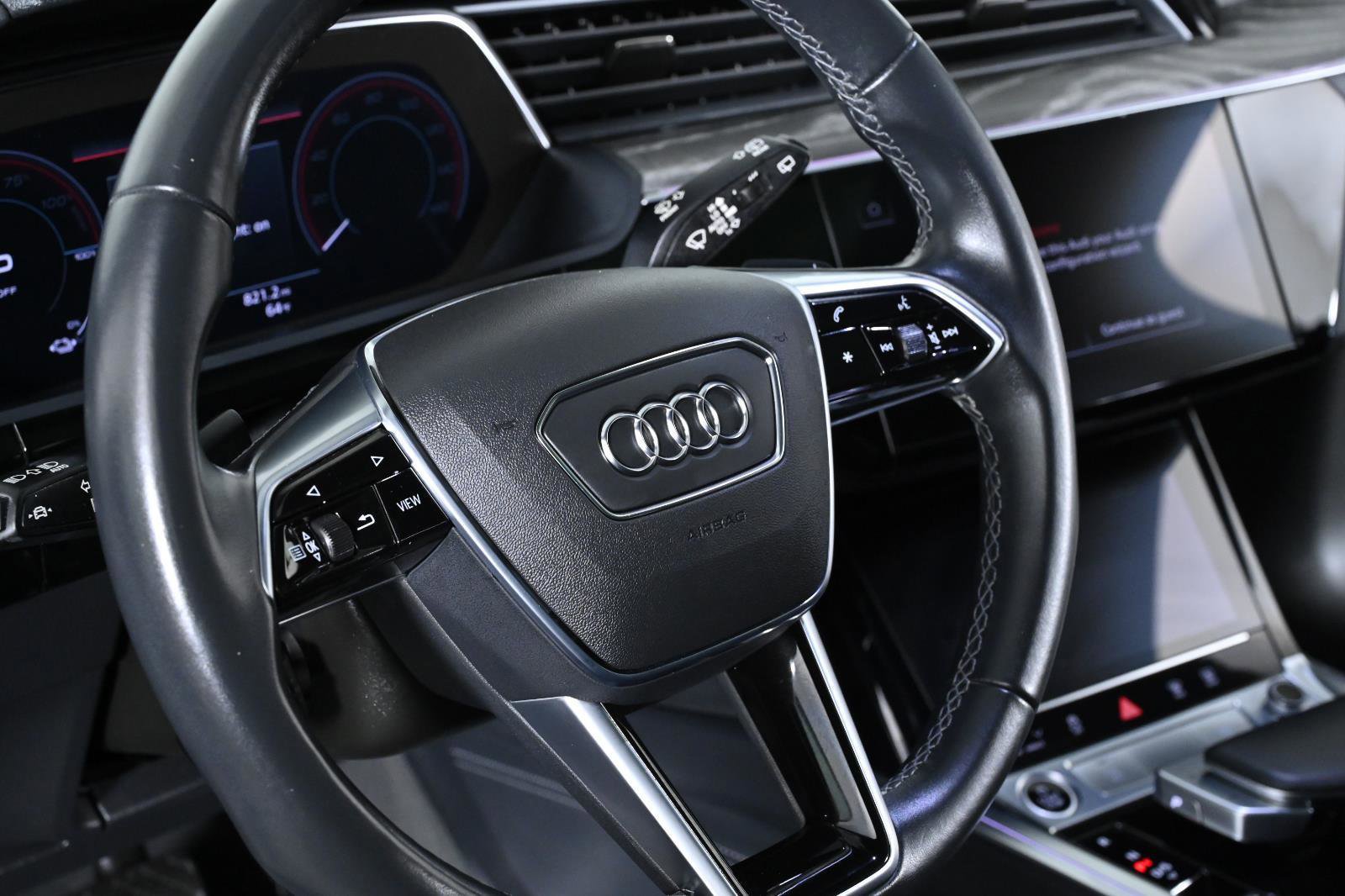 Used 2022 Audi e-tron Chronos image 12
