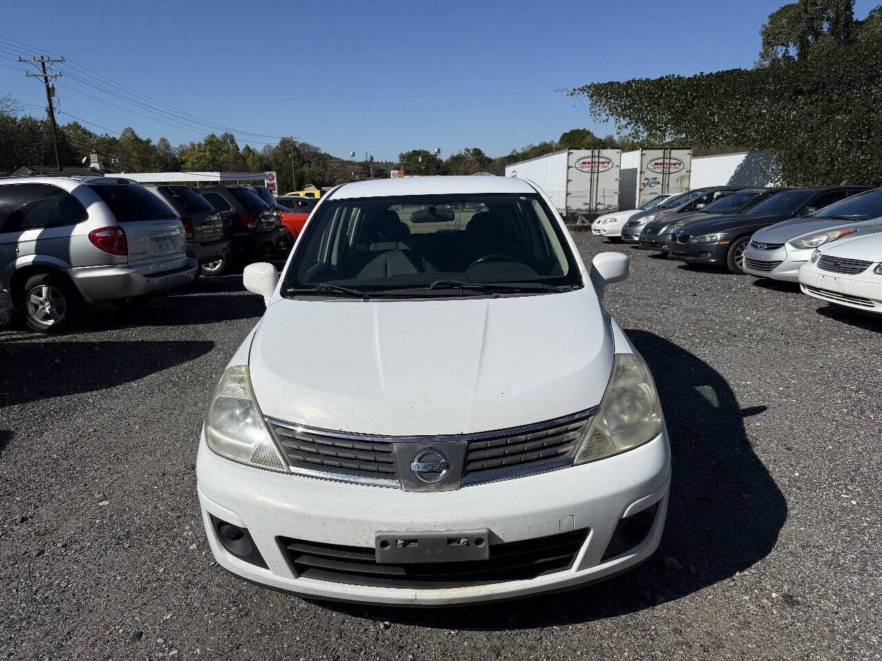 Used 2008 Nissan Versa Hatchback w/ Convenience Pkg FWD image 3