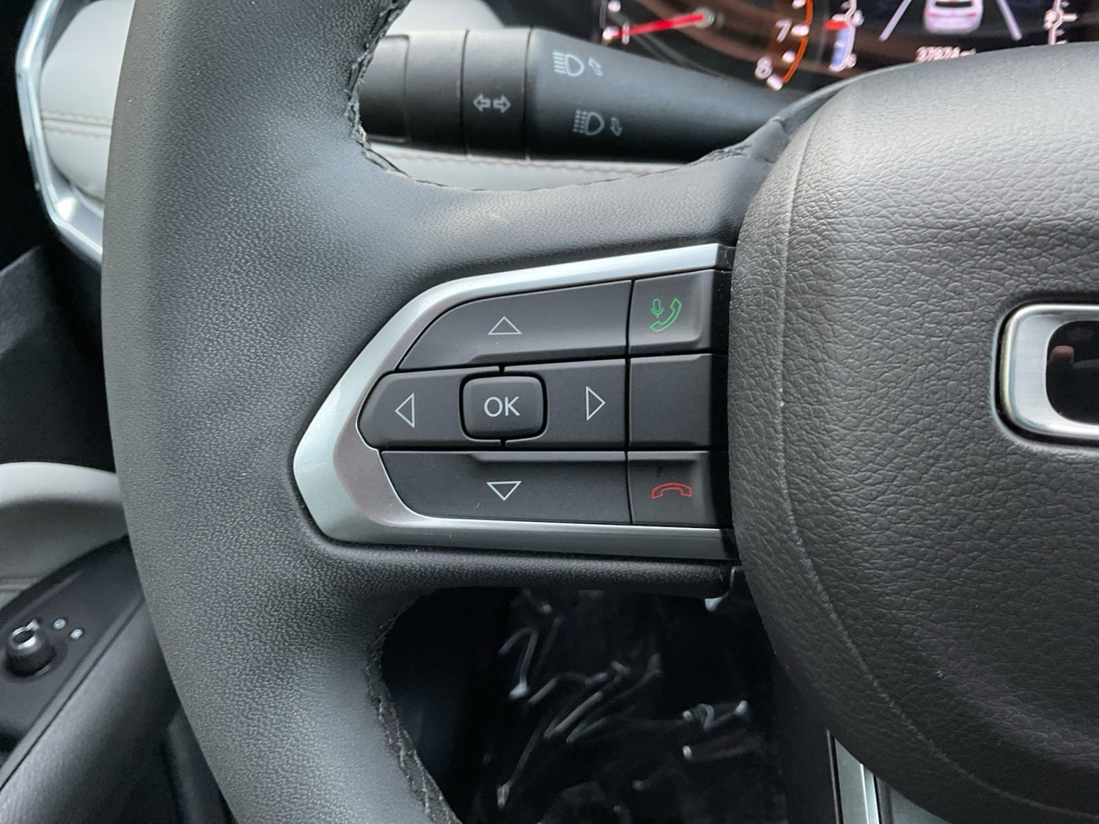 Used 2024 Jeep Compass Limited image 19