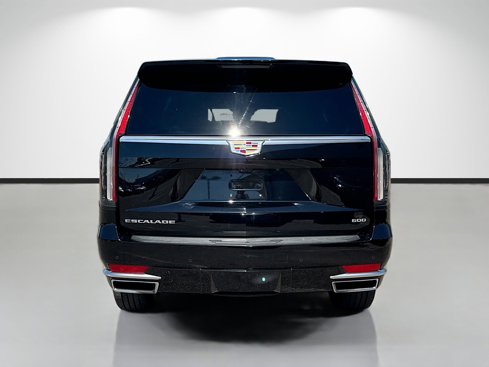 Used 2024 Cadillac Escalade Premium Luxury image 4