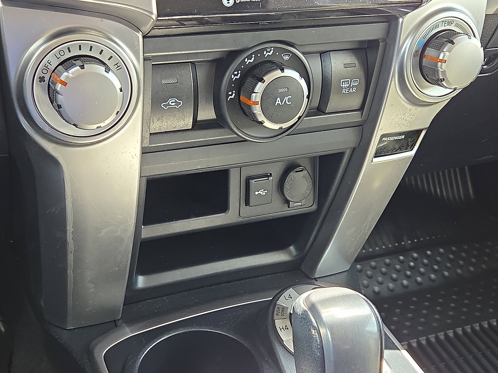 Used 2022 Toyota 4Runner SR5 Premium AWD/4WD image 19