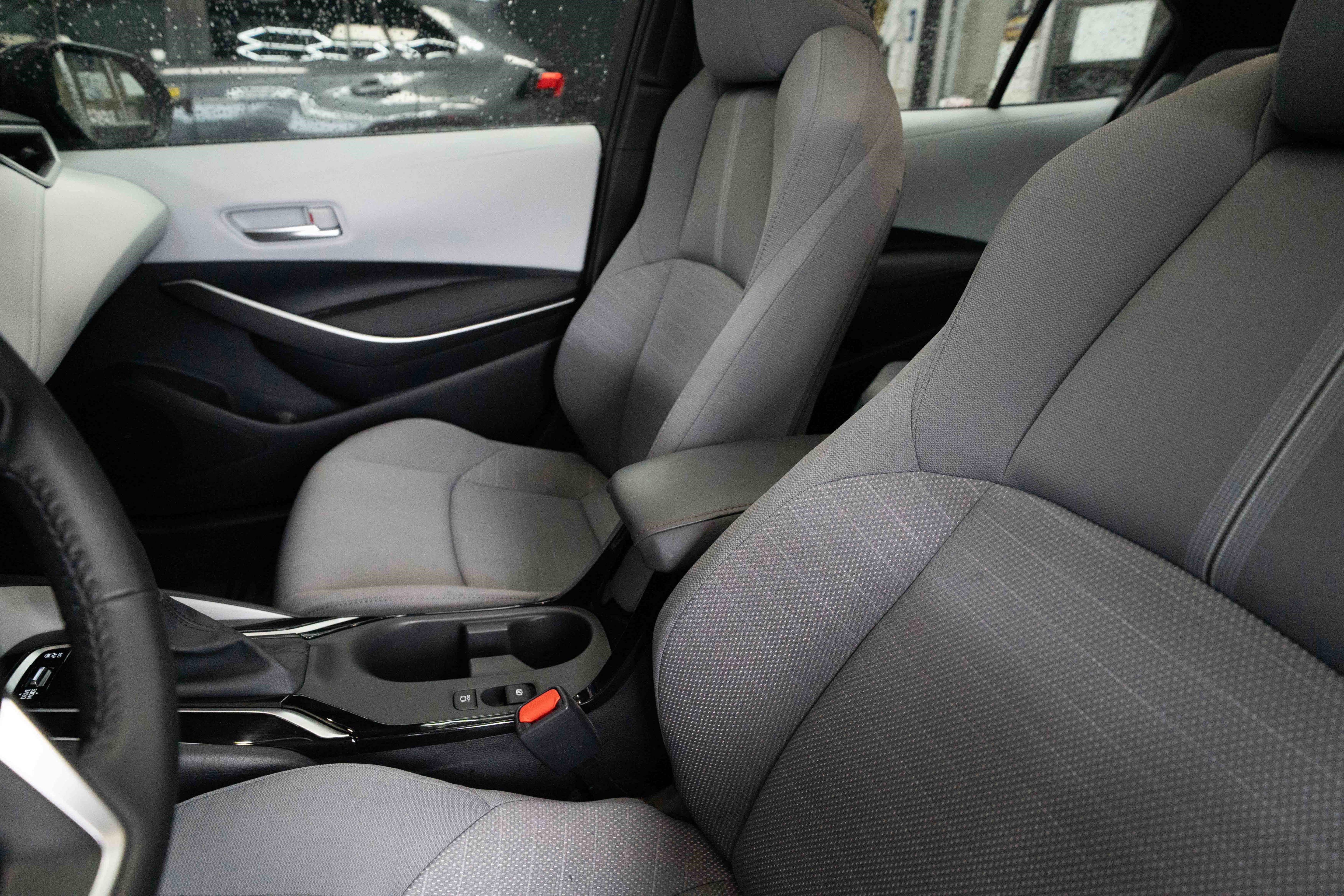 Certified 2025 Toyota Corolla SE w/ SE Premium Package image 11