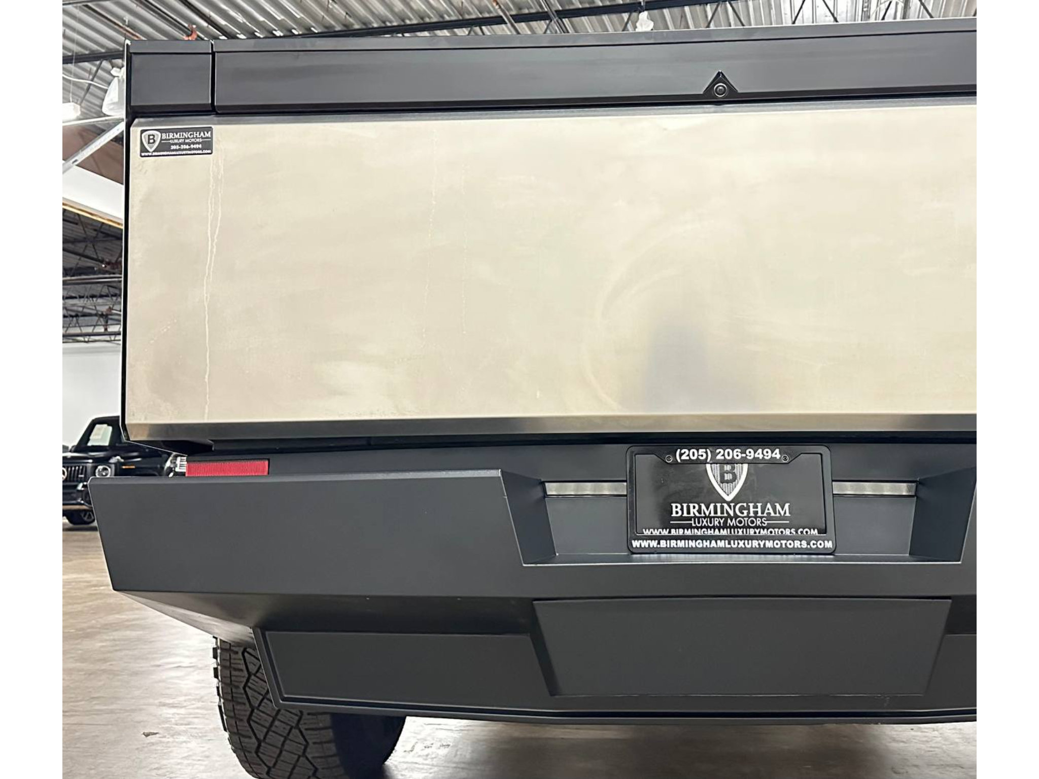 Used 2024 Tesla Cybertruck AWD Crew Cab image 15