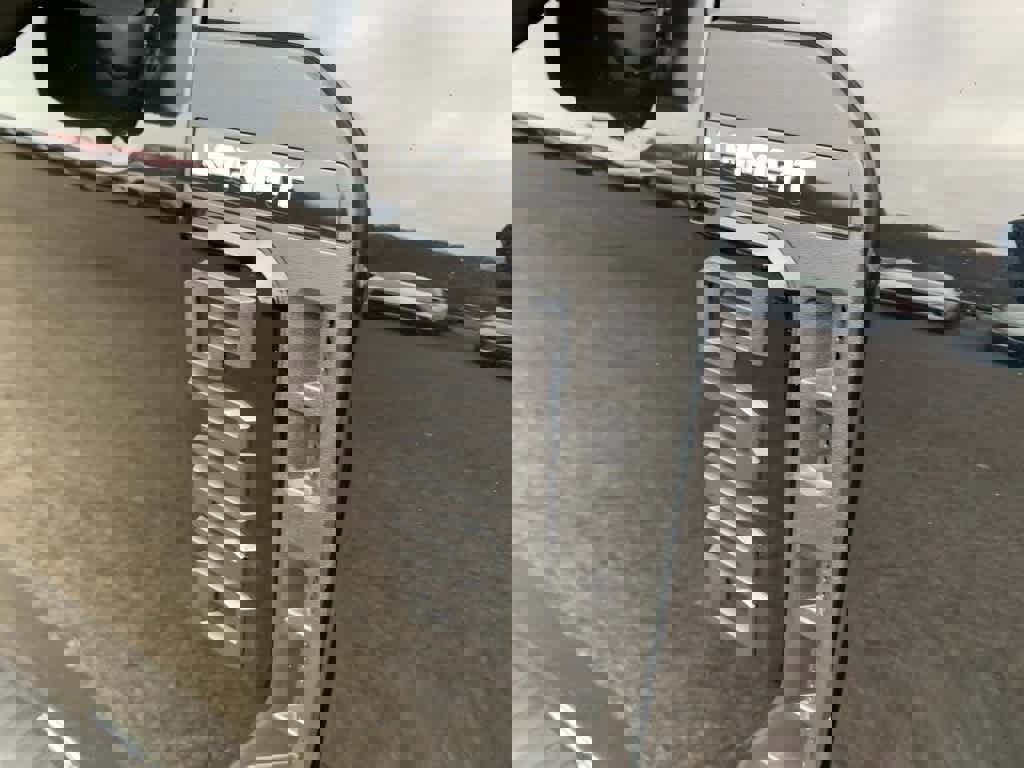 Used 2024 Ford F350 Lariat w/ Black Appearance Package image 10