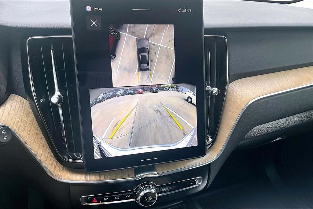 Certified 2026 Volvo XC60 B5 Plus AWD/4WD image 29
