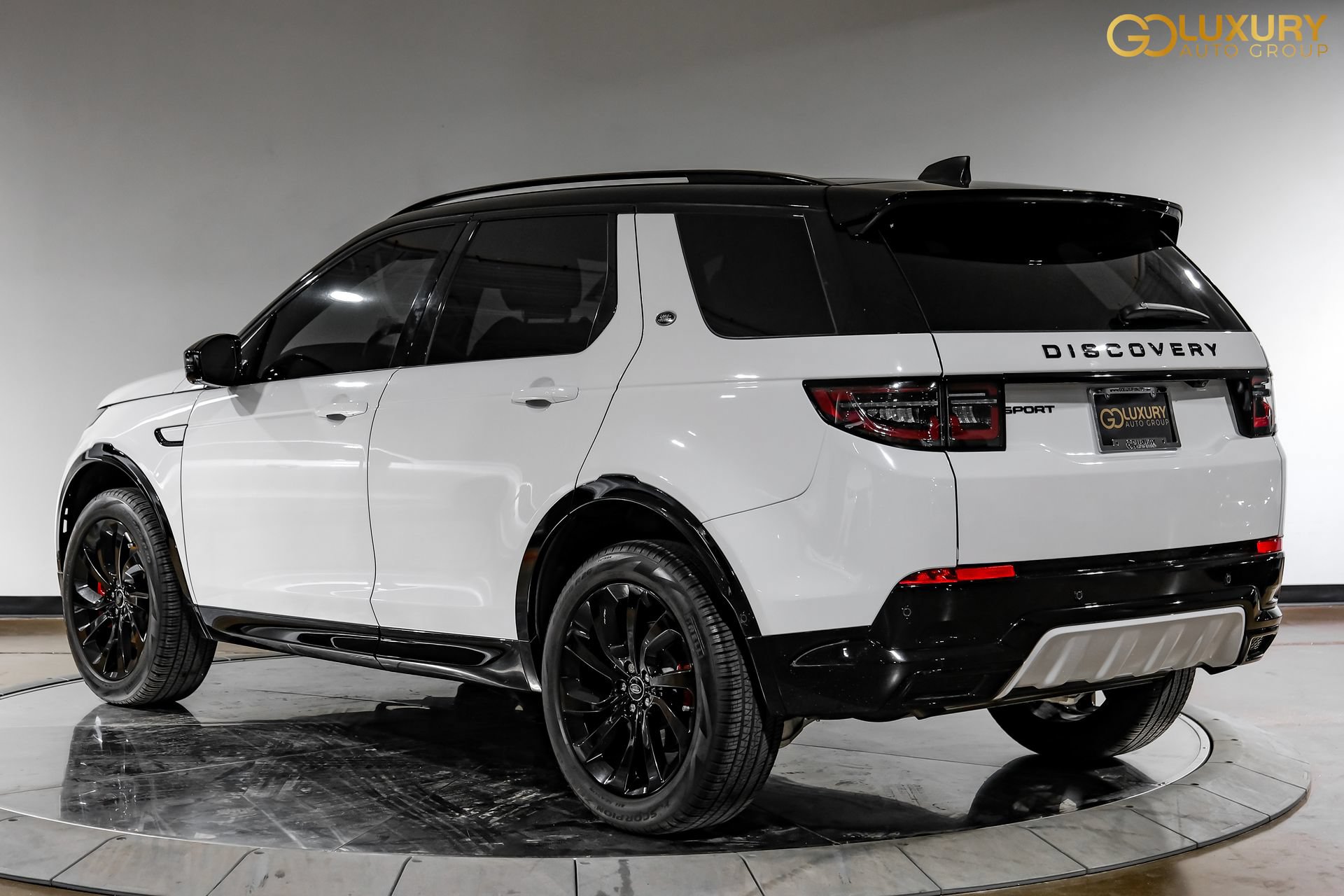 Used 2024 Land Rover Discovery Sport Dynamic SE AWD/4WD image 14