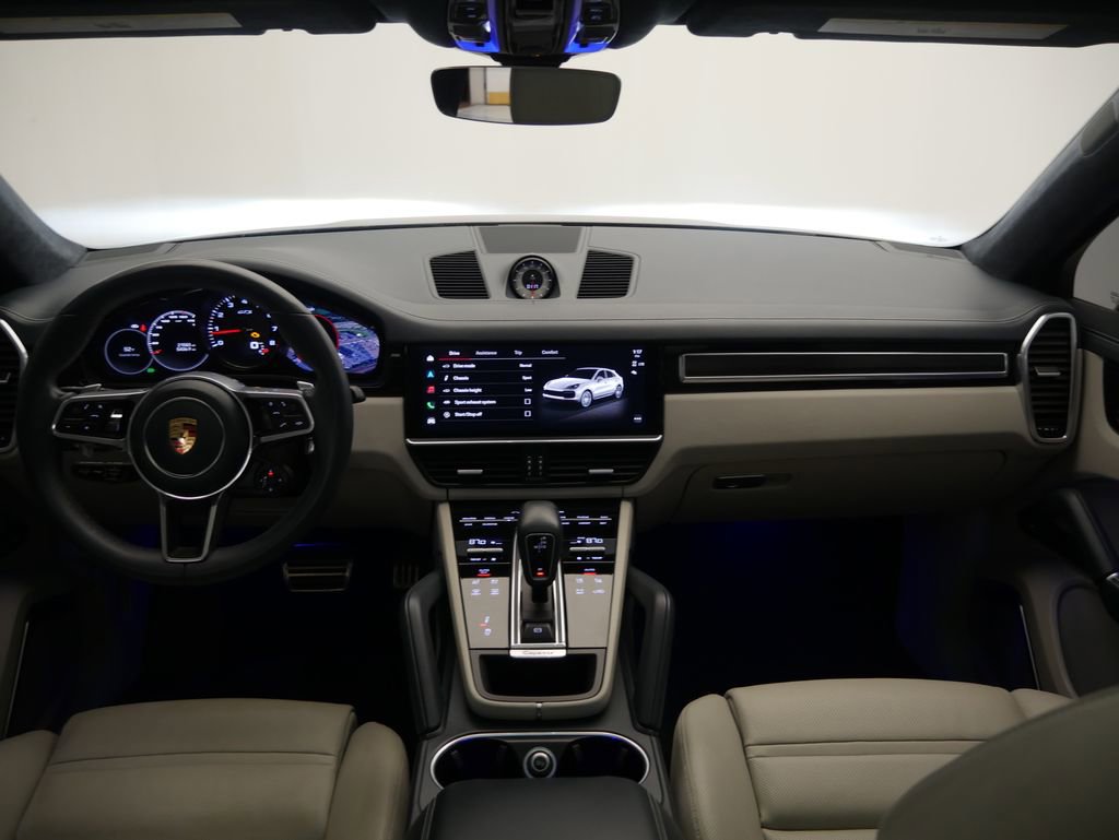 Certified 2023 Porsche Cayenne GTS AWD/4WD image 38