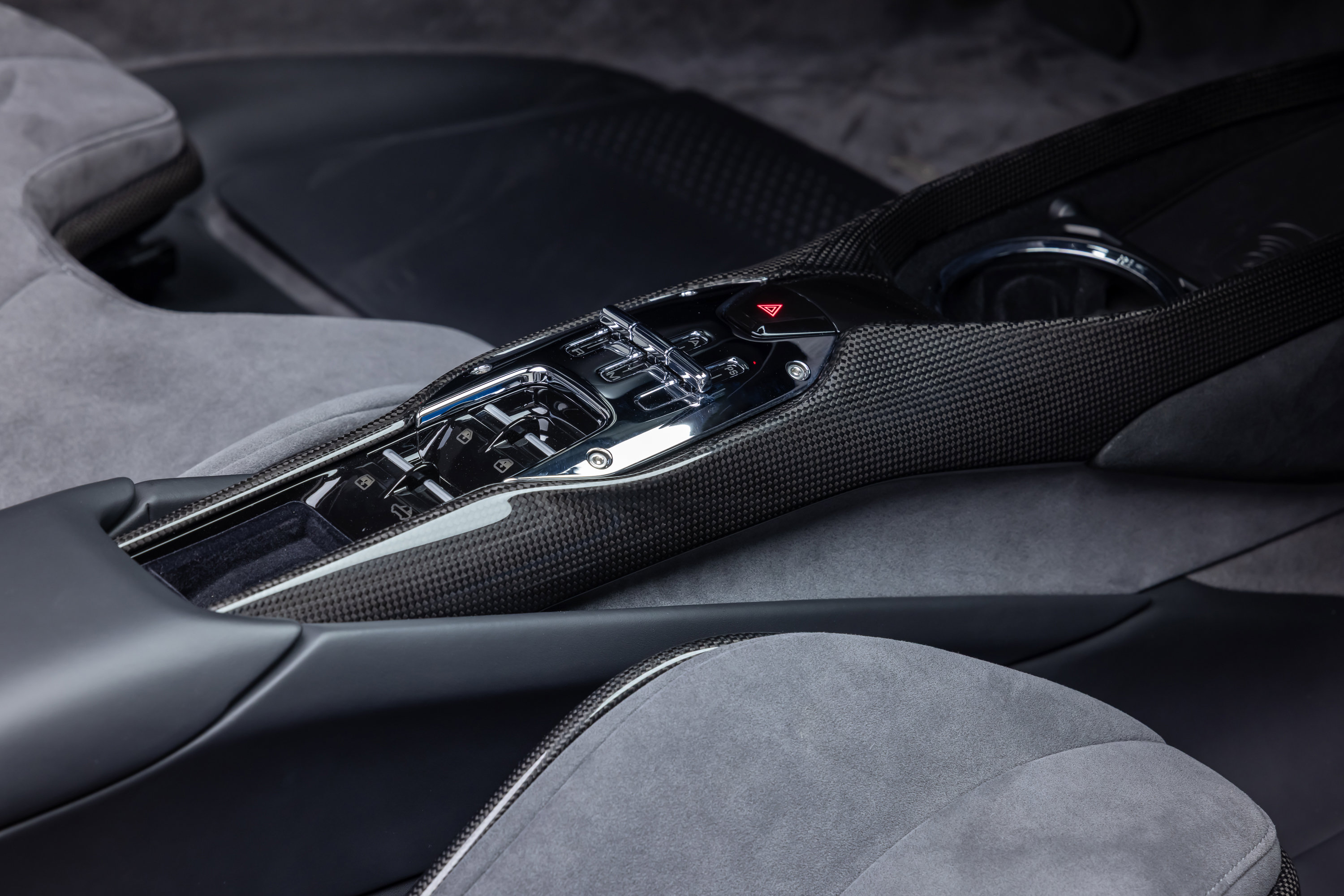 Used 2024 Ferrari 296 GTS RWD image 33